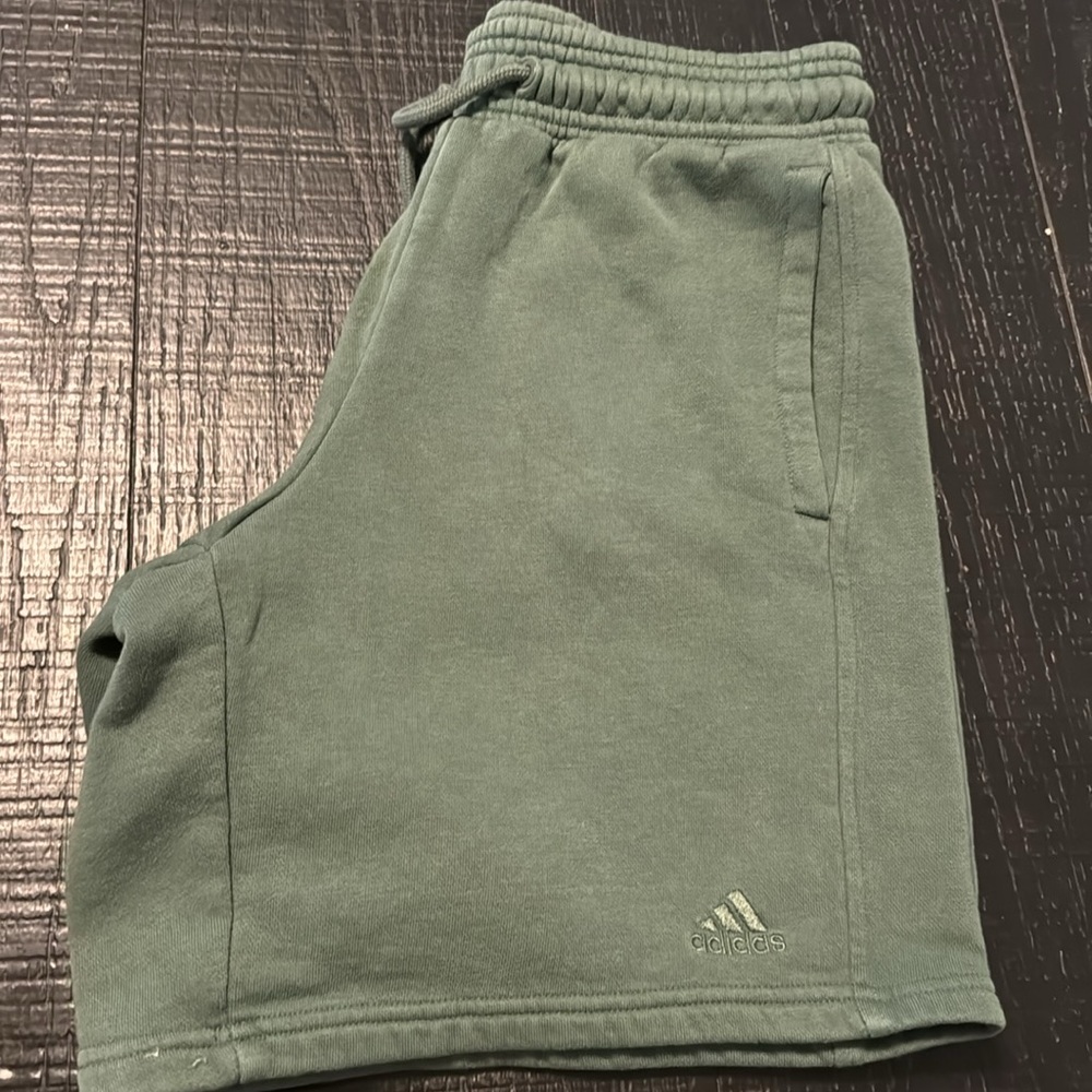 3/$15 Army green adidas sweat shorts size small men’s GUC
